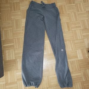 Lululemon sweatpants EUC size 6 tall
